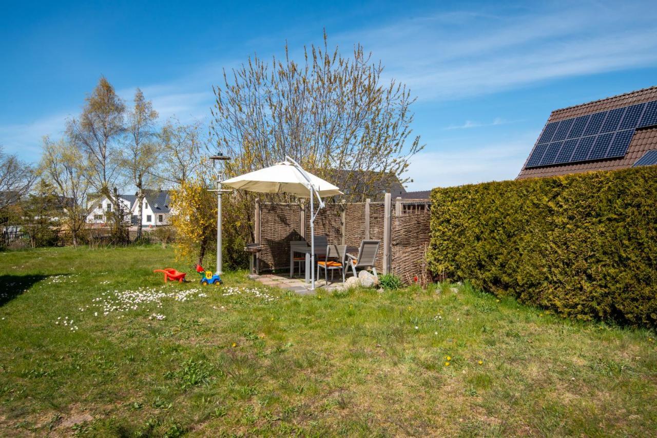Ferienwohnung Brombeere Mit Grossem Garten Und Balkon Graal-Mueritz Exterior photo